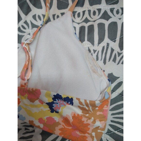 Roxy Swim Set Of 3 Pieces XL Shorts Are Medium But It Fits As A Set XL - Picture 13 of 16